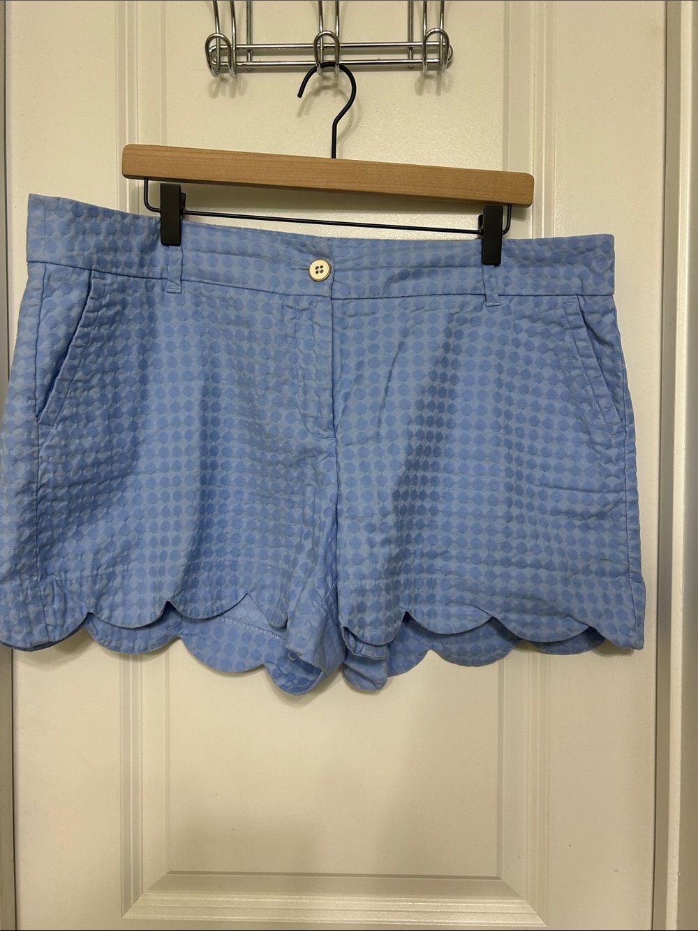 crown & ivy Light Blue Scallop Hem Textured Women's Shorts